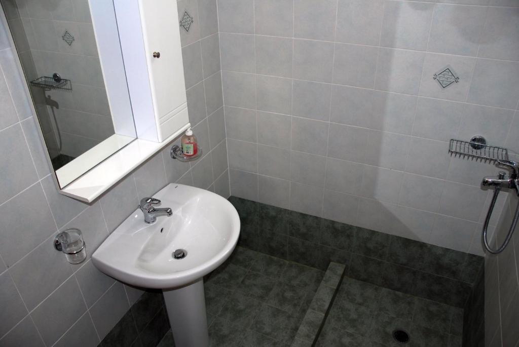 Koulas - Red Aparthotel