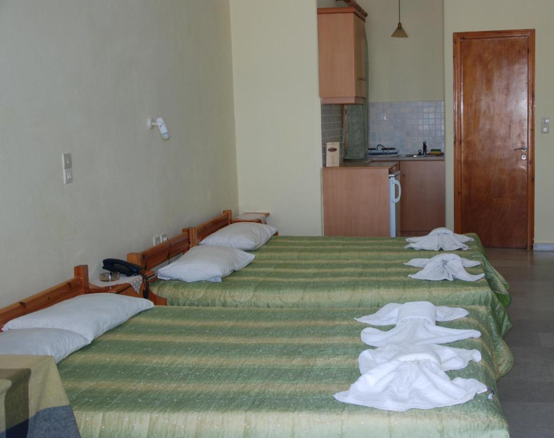 Koulas - Red Aparthotel Agios Prokopios (Naxos)